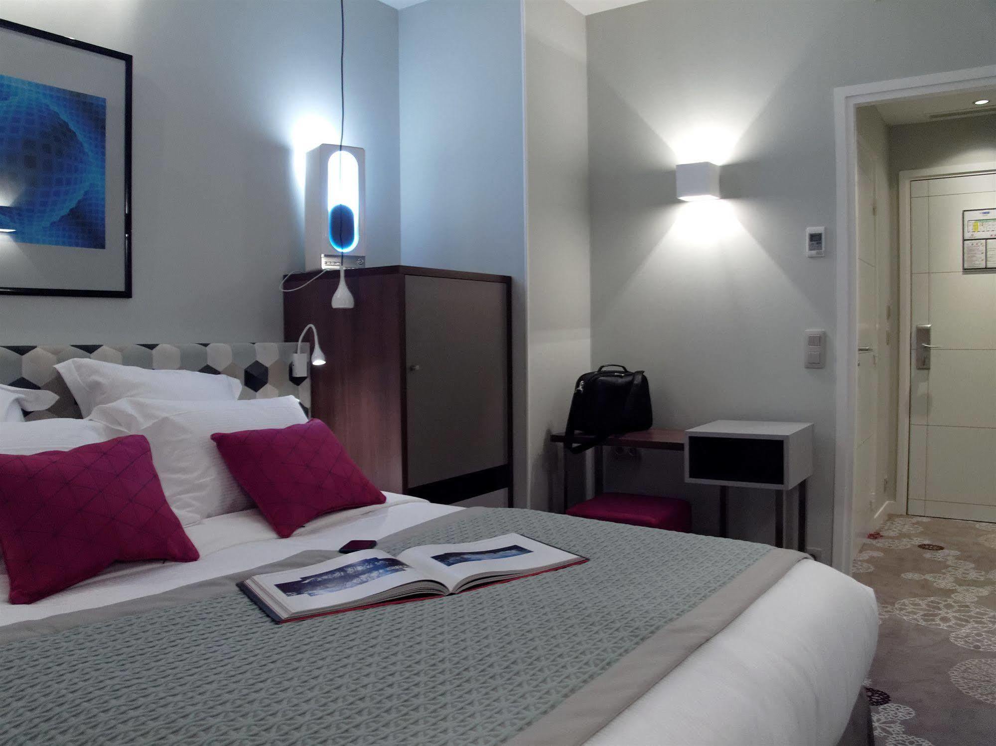 Hotel Le Mareuil Παρίσι Δωμάτιο φωτογραφία